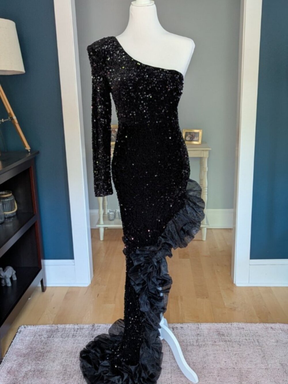 Faeriesty Asymmetrical One Shoulder Long Sleeve Velour Sequin Gown Size Medium - Picture 4 of 16